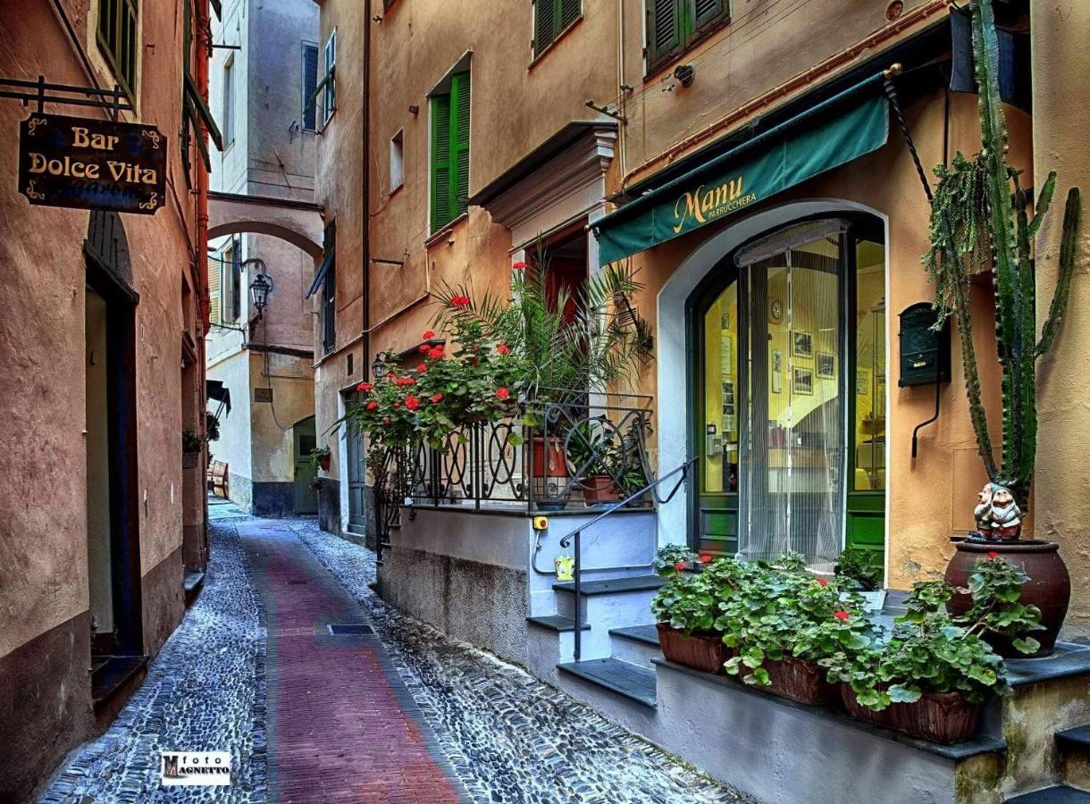 Sui Tetti, Caressa De Mae Apartment Bordighera Exterior photo
